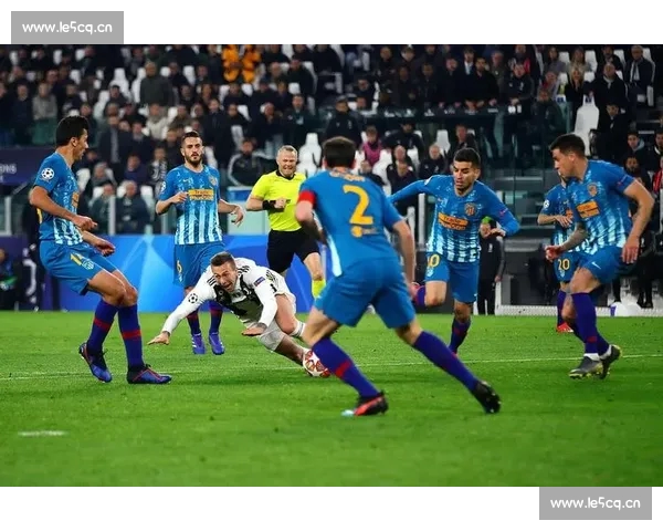 西甲赛季走势预测：各大强队排名分析与冠军争夺战前瞻